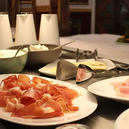 Palacio Matutano-dauden 酒店 4*